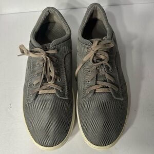 UGG Men's Gray Casual Sneakers size 13 pre owned Exellent condition.